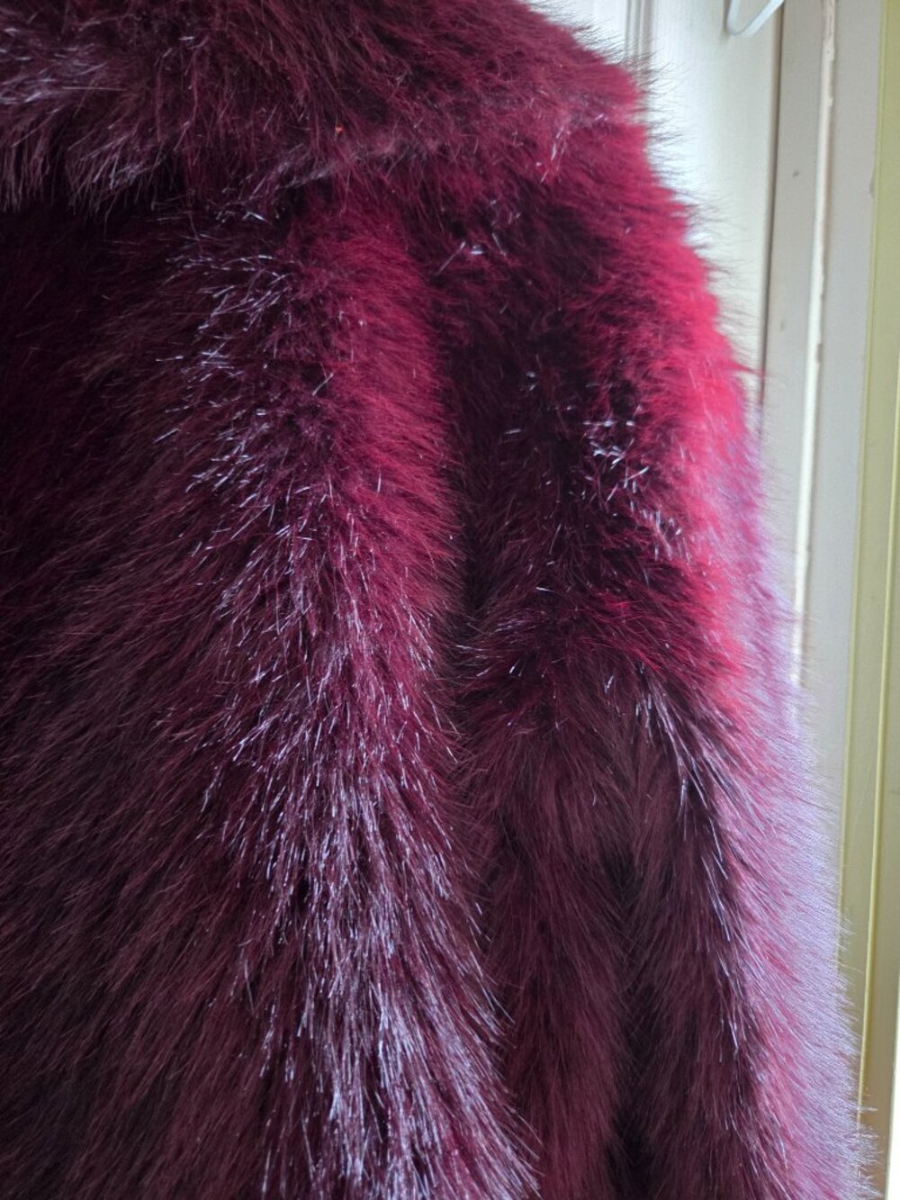 Simply VERA WANG Size M lined jacket Excllnt! burgundy faux fur w/SNAPS classy~ - Picture 8 of 10